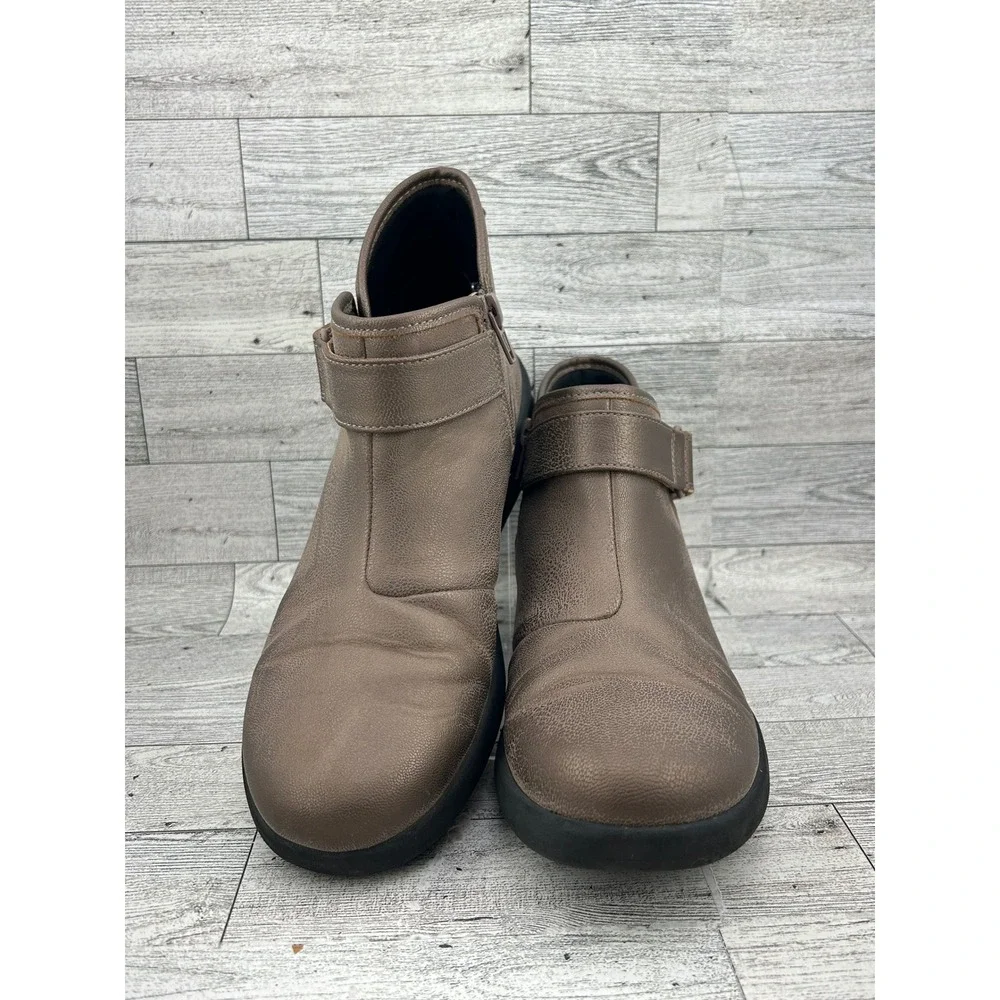 Clarks Cloudsteppers Women Sz 7.5 M Bronze Metallic Ankle Boots 261471894050 Zip